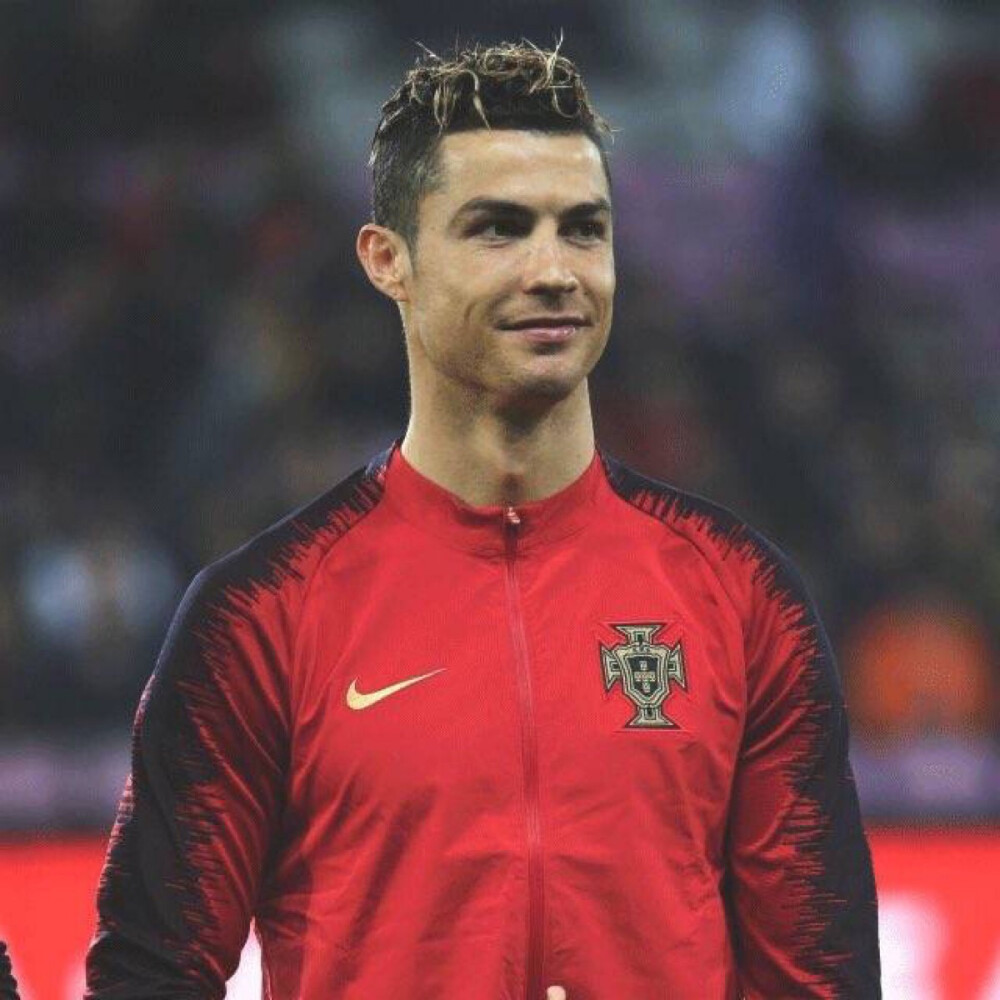 图赫尔：贝林厄姆不喜欢被换下但没人喜欢，年轻球员都很优秀（图赫尔谈贝林厄姆：没人愿意被换下，队内年轻人都很优秀）