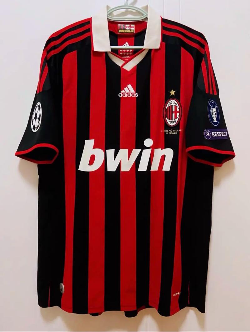 官方：李海新当选2025赛季中超金哨，唐顺齐当选银哨，傅明当选铜哨（中超官方公布2025赛季裁判评选：李海新获金哨，唐顺齐获银哨，傅明获铜哨）