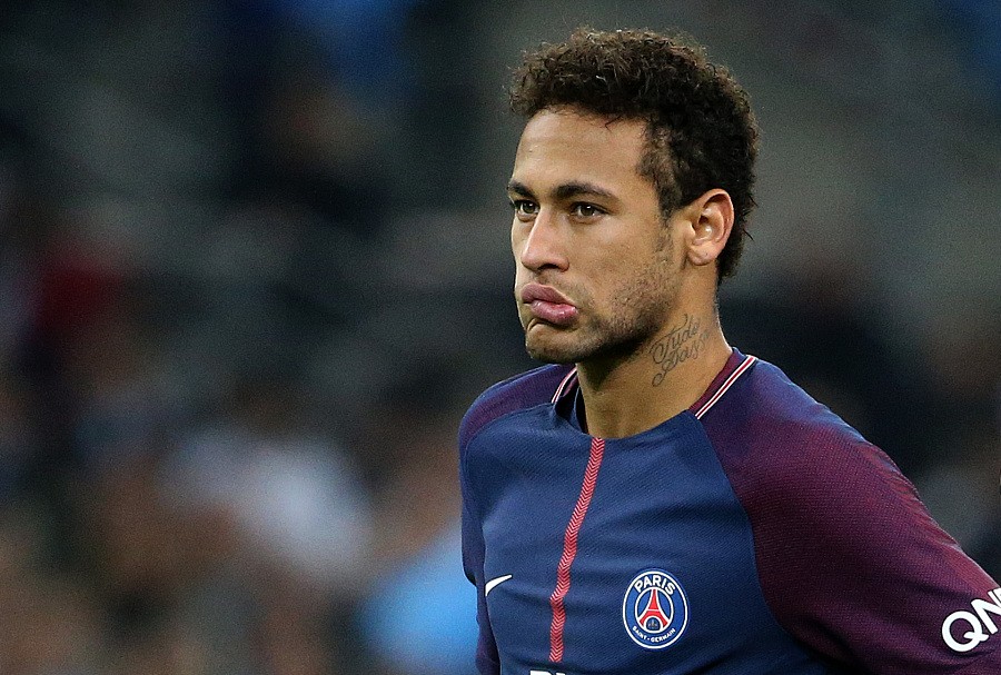 1-1！1-3！利物浦不胜+切尔西爆冷，阿森纳5分领跑，英超2强争冠（1-1与1-3齐现：利物浦无胜、切尔西爆冷，阿森纳领跑5分，英超两强争冠）