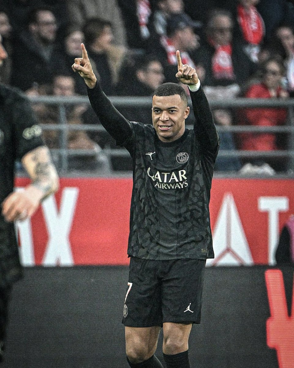 4-3大逆转,54岁埃梅里神了：率队逆转布莱顿+6连胜反超切尔西至第3