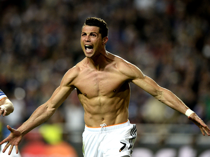 英超半场：卡什禁区后点抽射破门，维拉暂1-0阿森纳