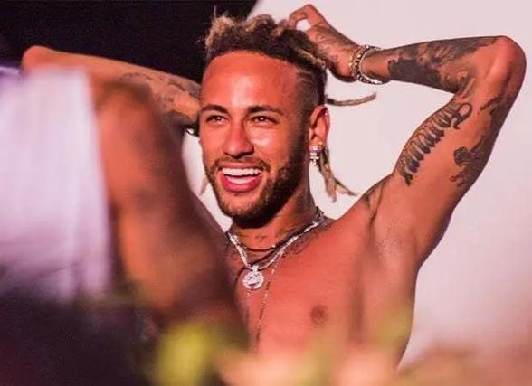 足球欧洲媒体盛赞某国脚：执行力极强