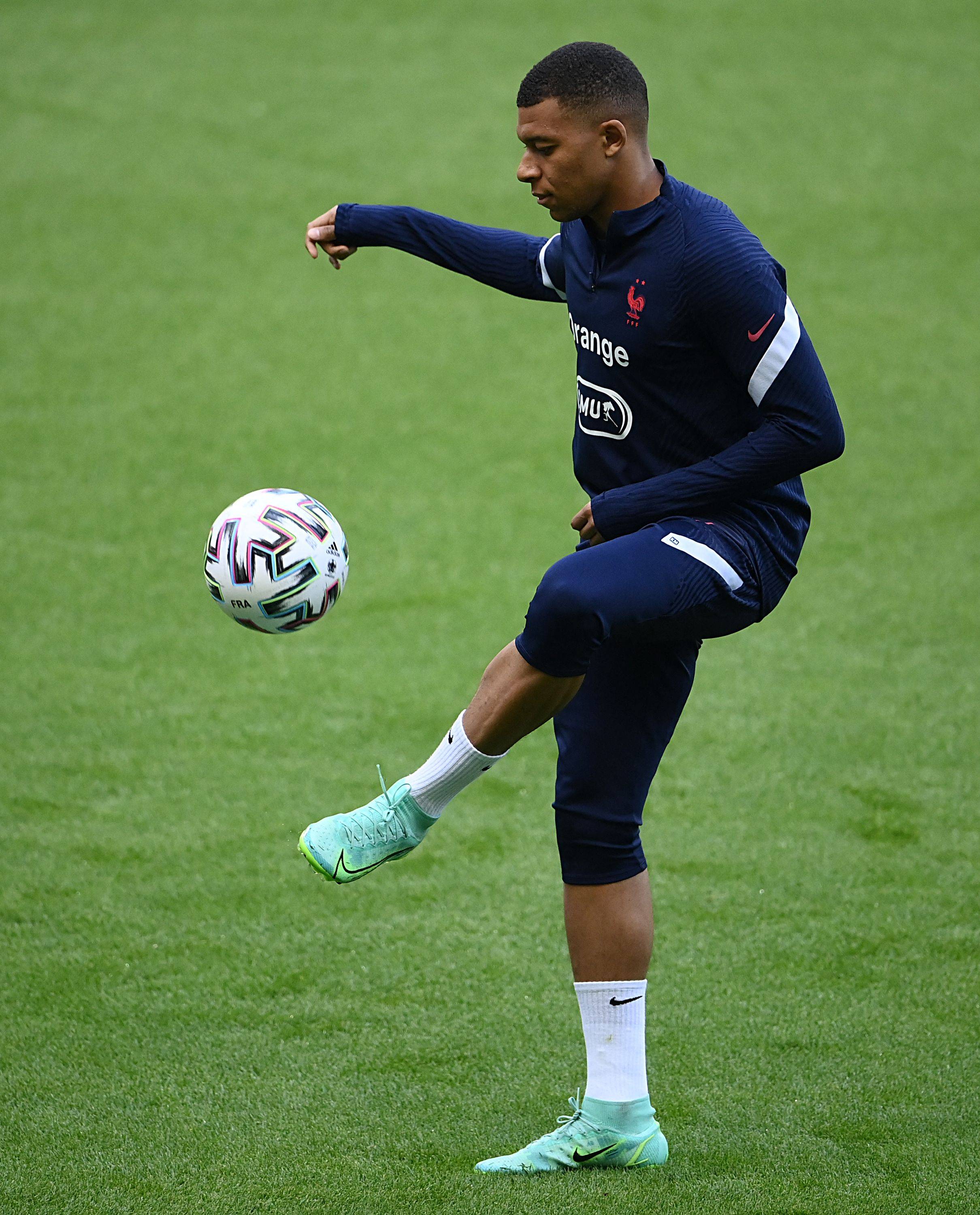 跟队：尤文关注柏林联合中卫迪奥戈-莱特，球员合同6月到期（消息称：尤文有意引进柏林联合中卫迪奥戈-莱特，合同将于6月到期）