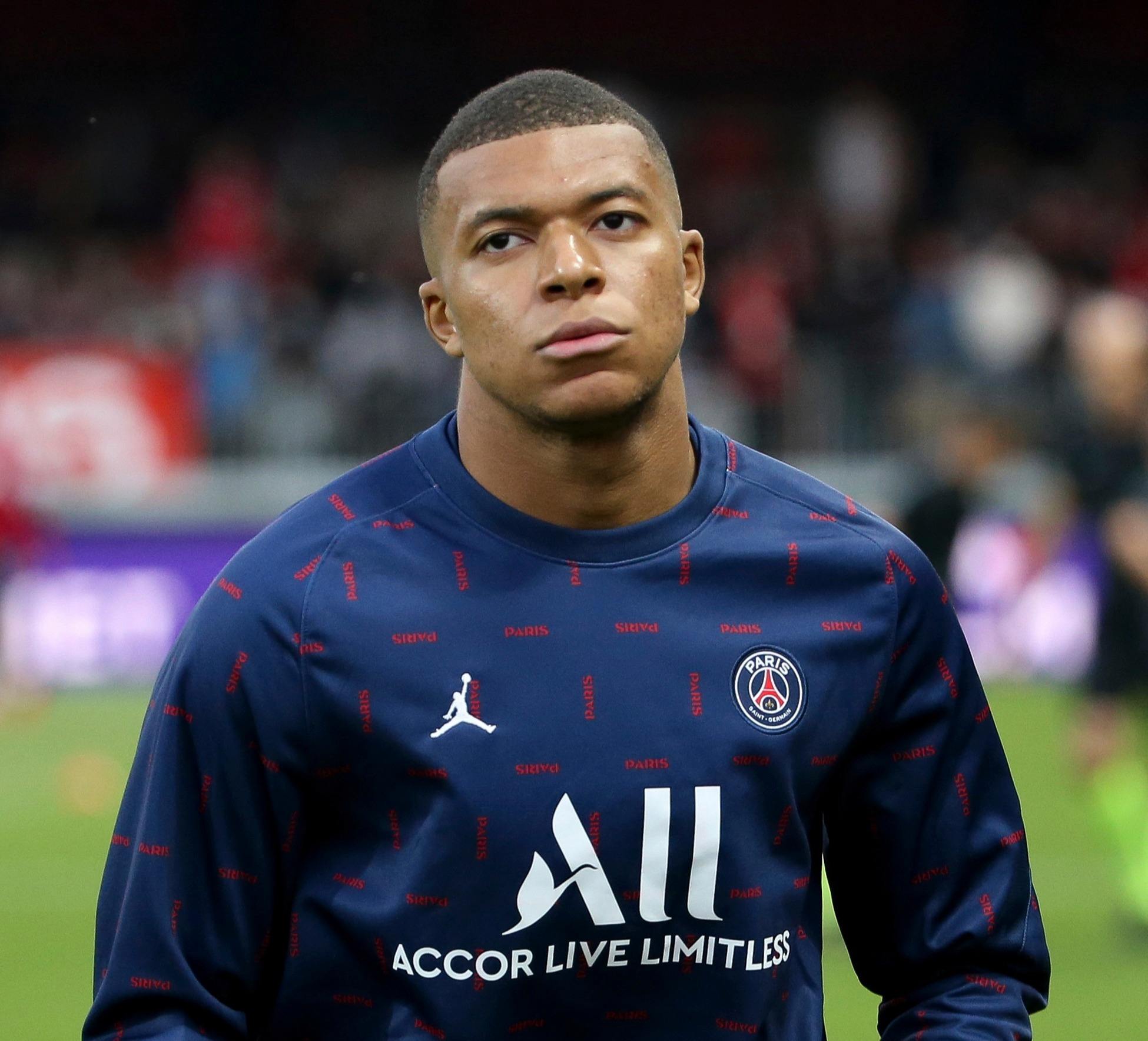 中超客场霸主！2025赛季客场积分榜揭晓，海港35分领跑，冠军当之无愧（中超客场之王！2025赛季客场积分出炉，海港35分领跑，实至名归）