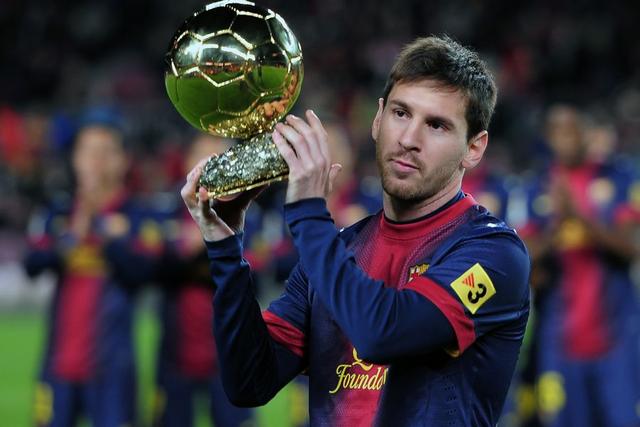 西甲半场：伦布雷拉斯闪击，亚马尔破门，巴萨2-1阿拉维斯