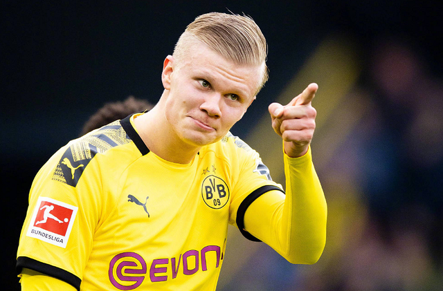 每体：梅西晚饭后去了诺坎普，今晨坐飞机前往国家队报到