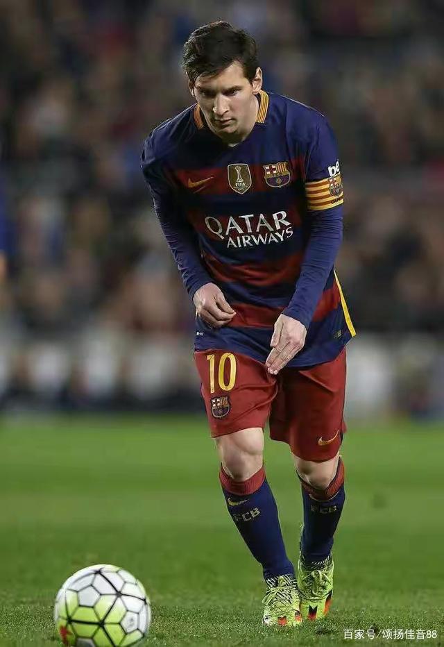 被拍到手上有“美甲”，汪士钦社媒收到网友大量攻击性评论