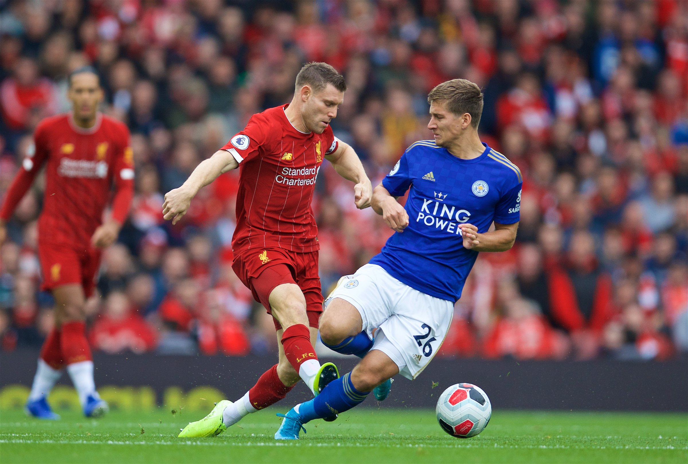 安东内拉偶遇网红街头采访：你是做什么工作的