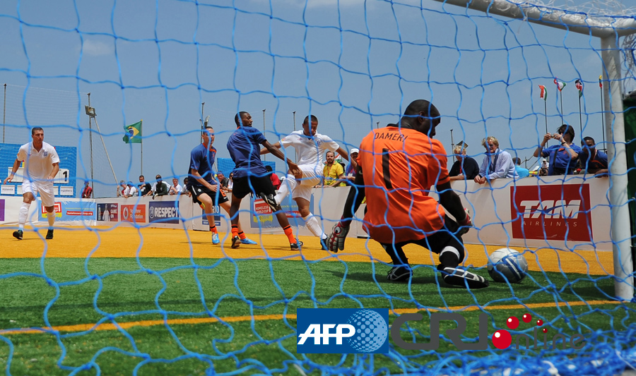 博主：内马尔膝伤手术将由曾效力海港的爱德华多医生主刀